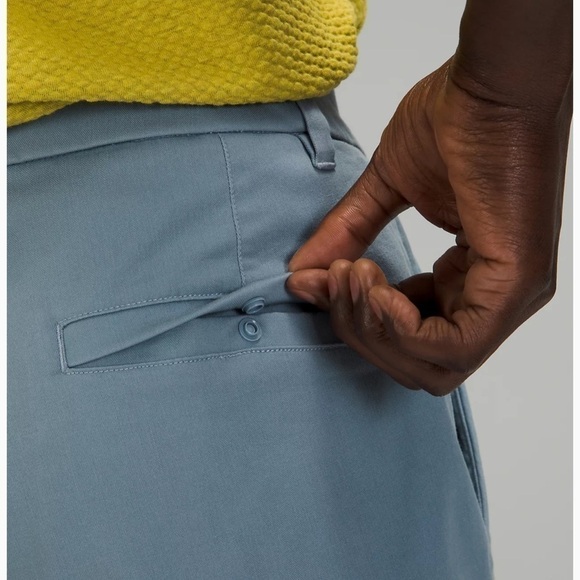 Lululemon Commission Classic-Fit Short 9"
Oxford - Picture 11 of 11